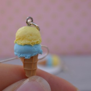 Modro-žluté zmrzlinky